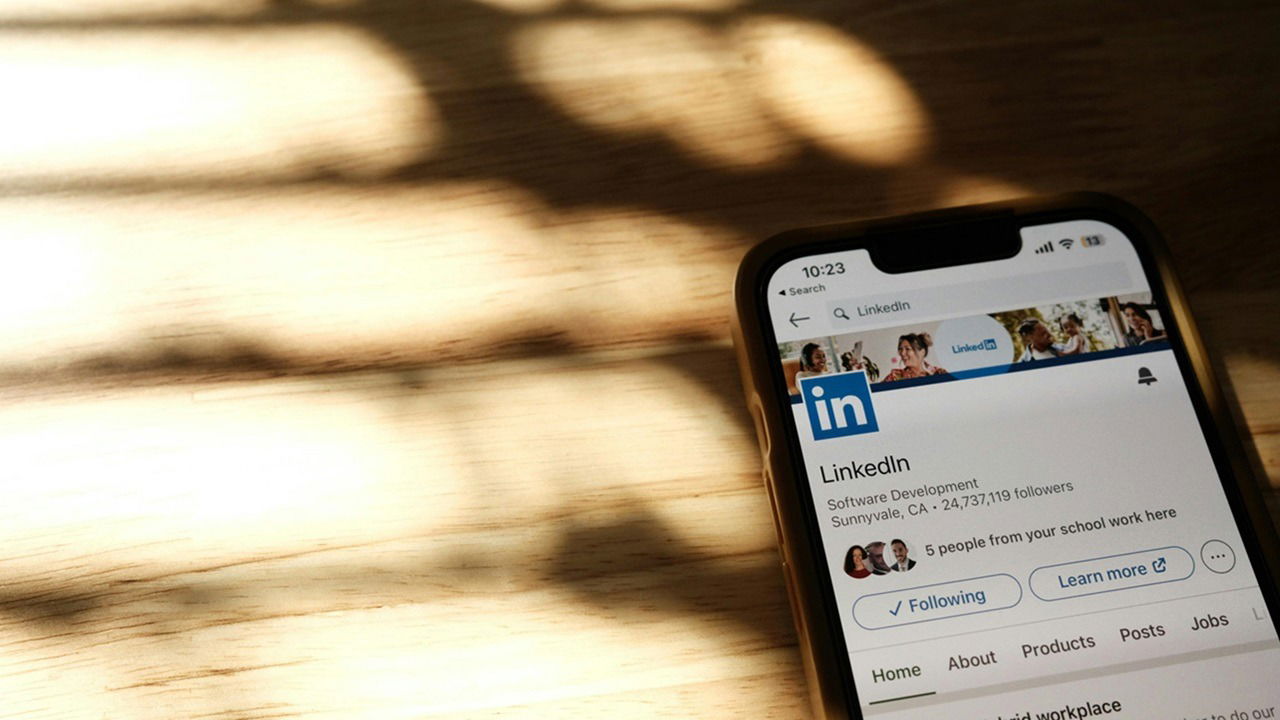 What Is Linkedin Featured