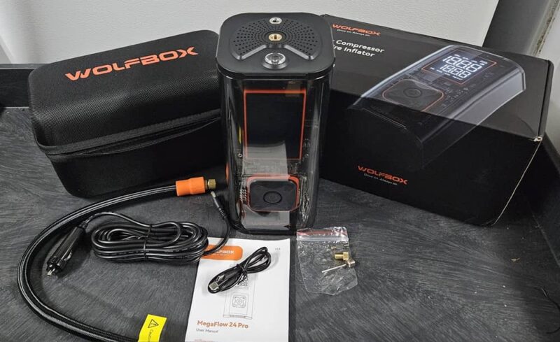 Wolfbox Megaflow 24 Pro with accessories.